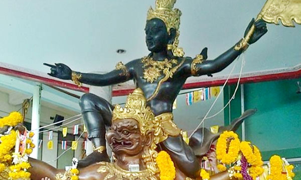 สักการะ “เทพพระราหูทรงครุฑ” เป็นมงคลคุ้มครองจากร้ายกลายดี
