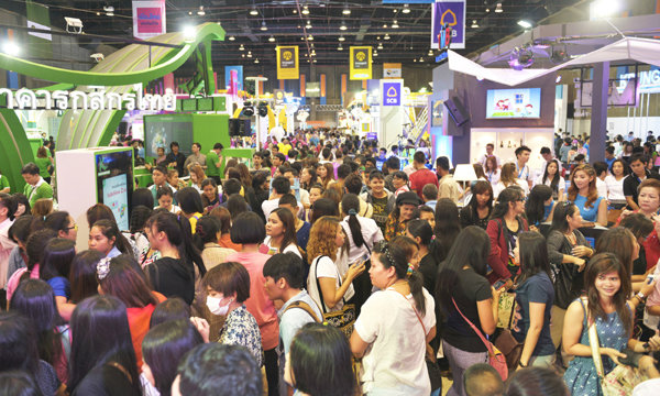 Money Expo Korat 2015 อัดเต็มโปรโมชั่น กู้บ้านดอกเบี้ย 0% - ฝากเงินลุ้นรถ/ลุ้นทอง